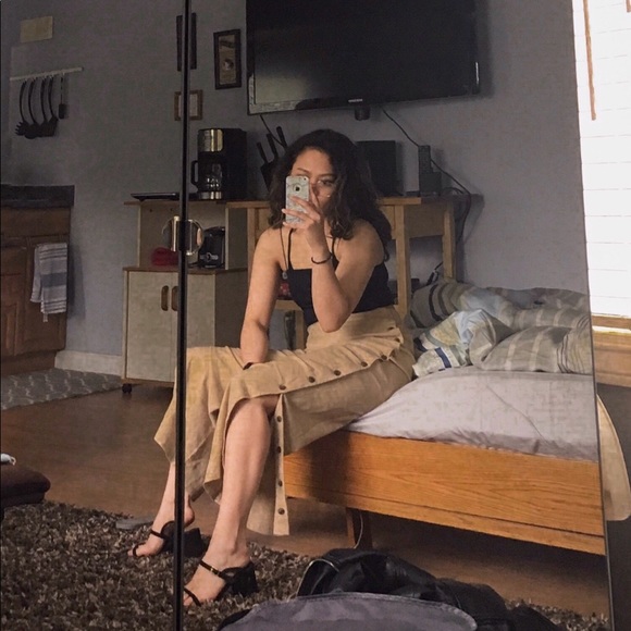 Meet your Posher, Sela - Picture 3 of 3